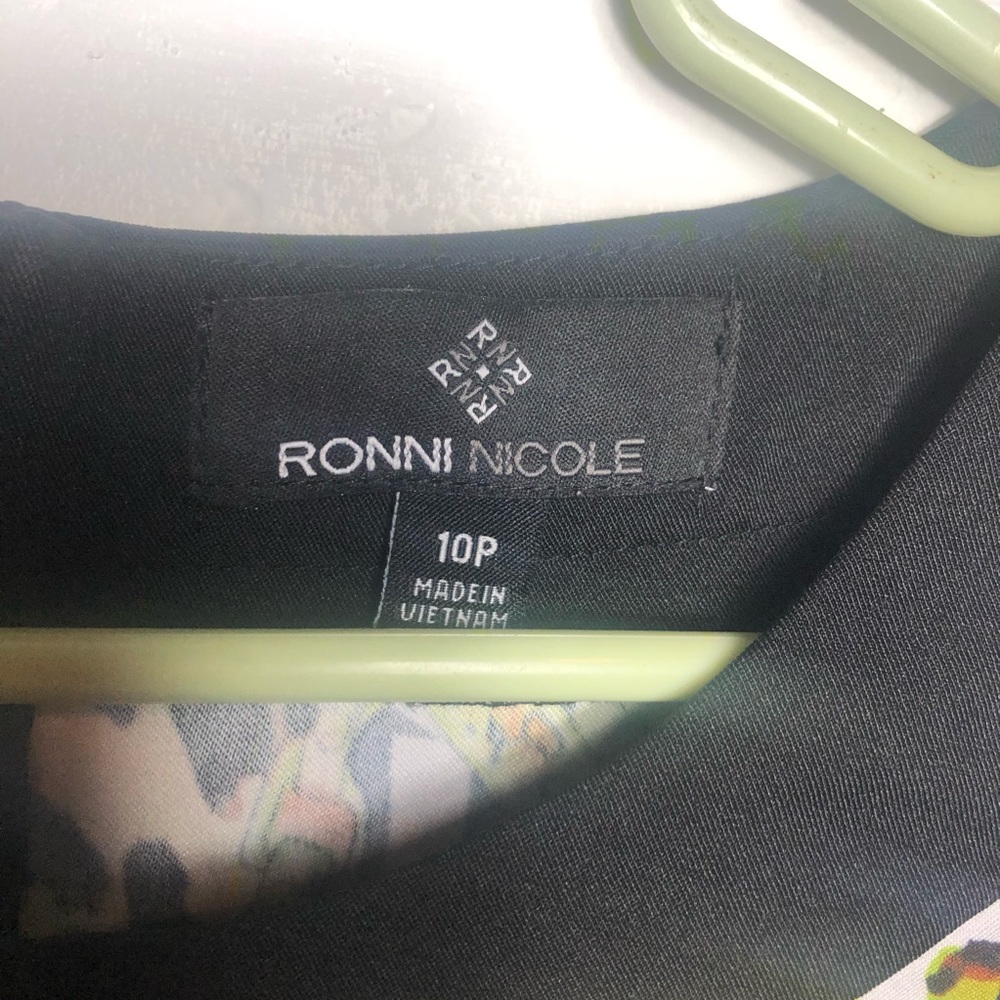 Ronni Nicole - Picture 6 of 8